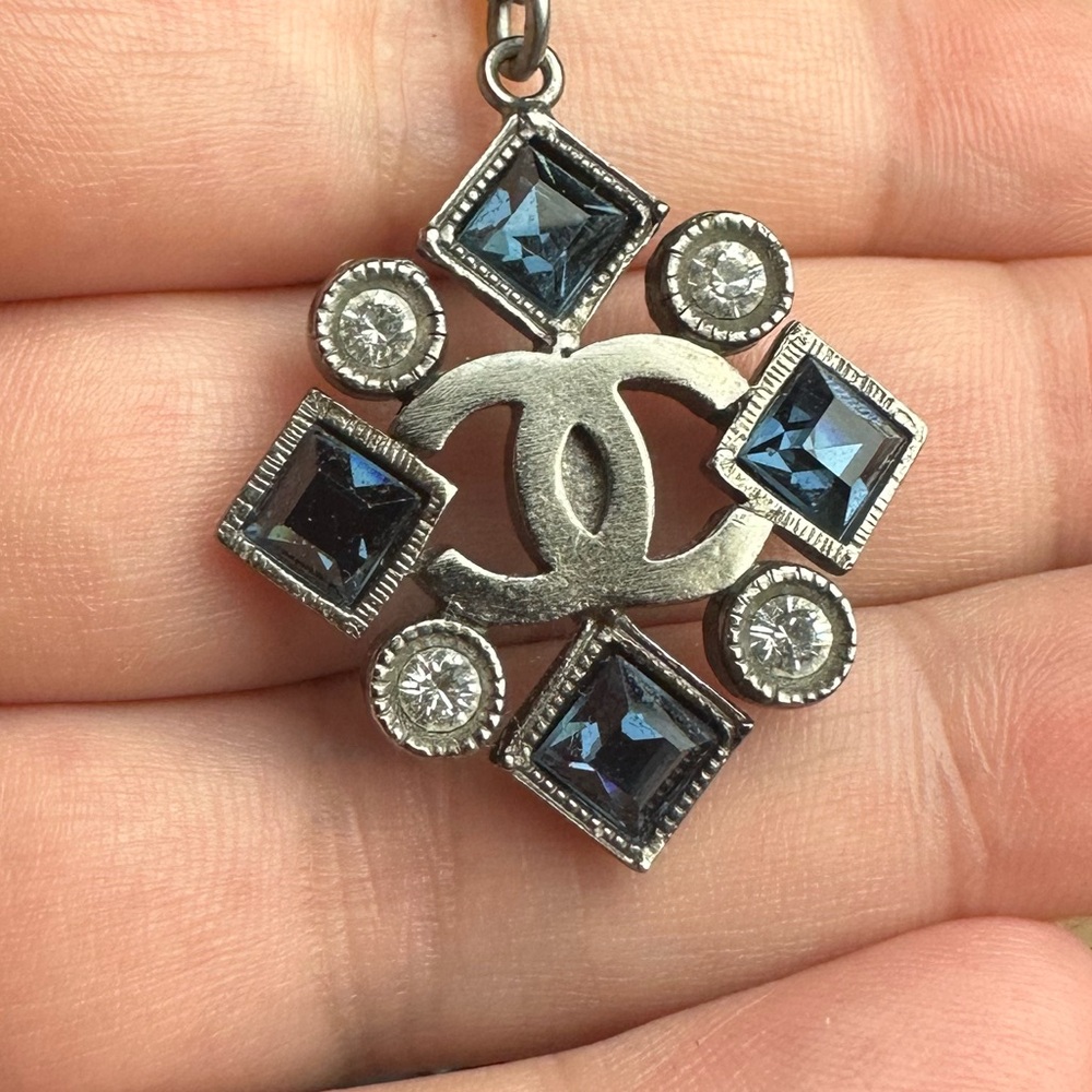 Authentic Chanel Necklace READ